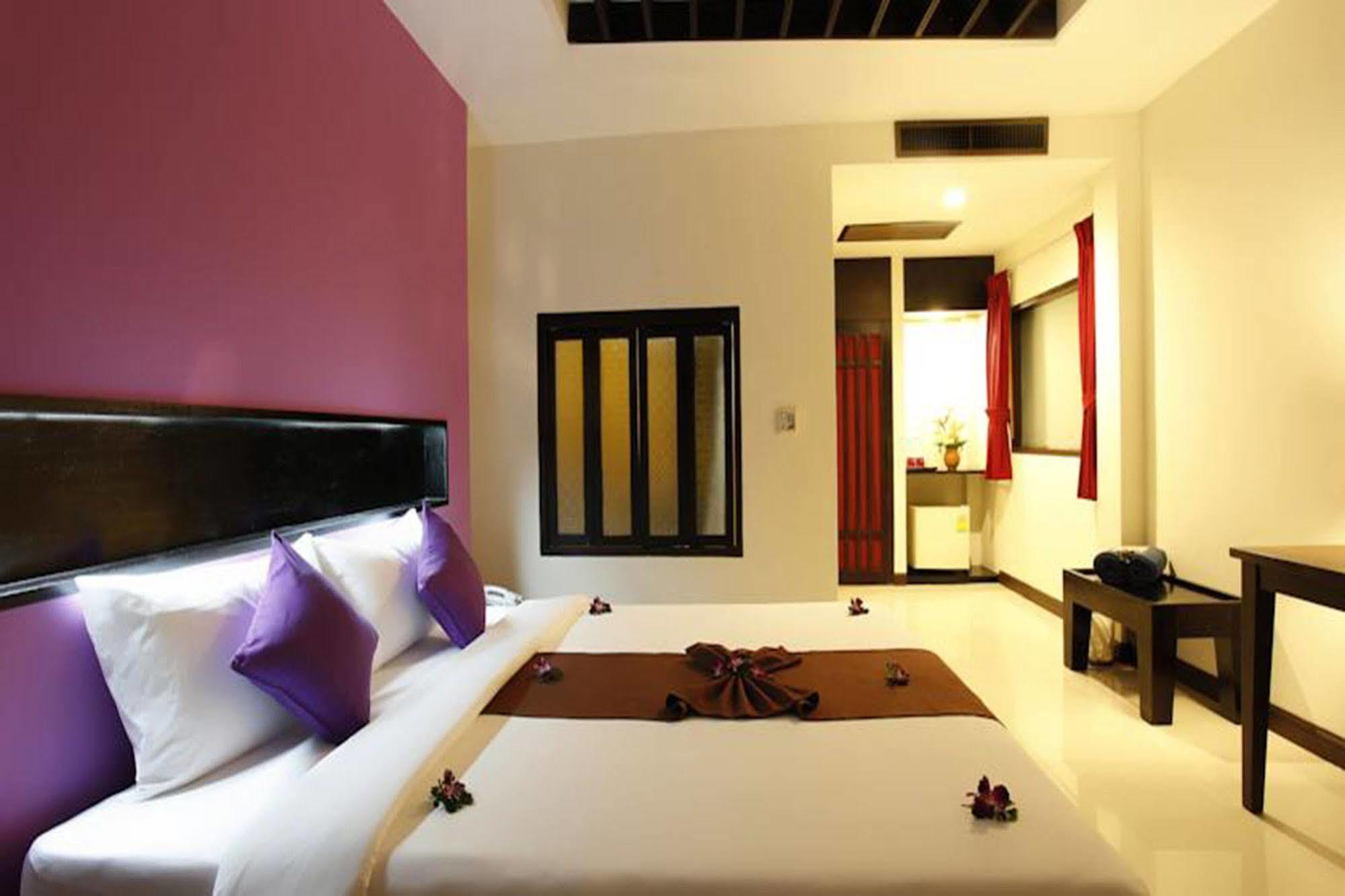 Patong Cottage Resort Exterior photo